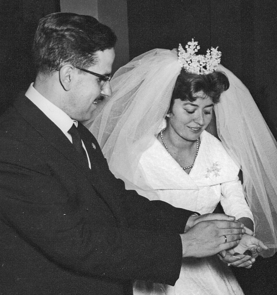 Boda de Joaquín y Loli - entrega de las arras.