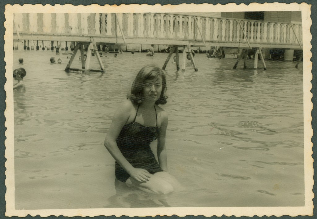 Loli en bañador el año 1959